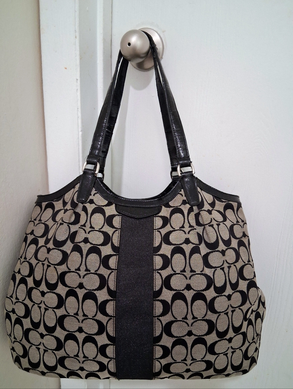 Coach F28503 Devin Signature Stripe Gray And Black Jacquard Shoulder Bag - Picture 11 of 16